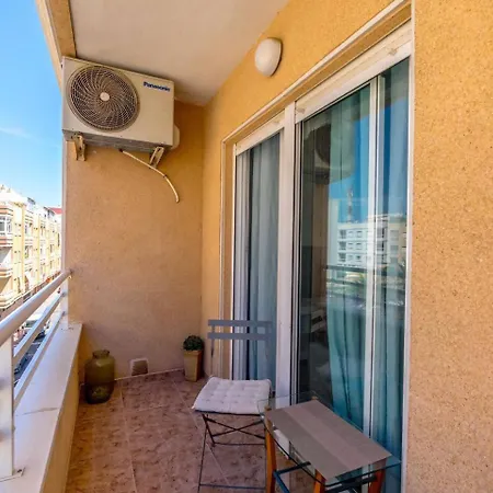 Apartamento Amplio Con Excelente Ubicacion *